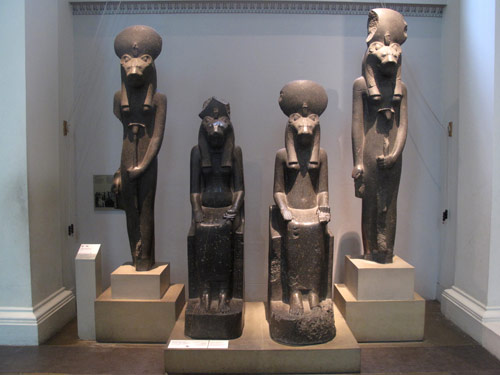 Sachmet-Statuen. British Museum, London. (Foto: Anja Semling)